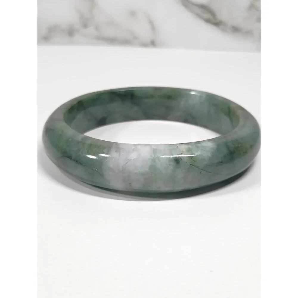 Unbranded jadeite jade